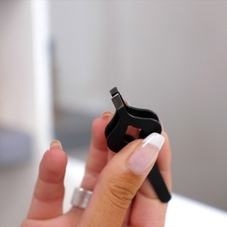 Pince à épiler ERGONOMIQUE